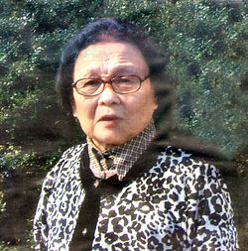 Gao YAOJIE , diventata celebre come “nonna Gao”, Medico di Medicina Tradizionale cinese, specializzata in Ginecologia, pensionata di 76 anni, condusse una strenua lotta all’AIDS (azione educativa – informativa) nello Henan fin dalla prima metà degli anni ’90 Da anni in esilio a New York, ora in esilio a New York 